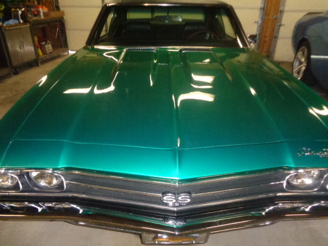 Green 1969 Chevrolet Chevelle with Green interior