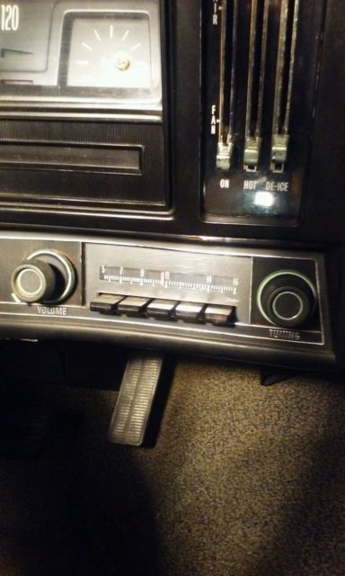 Tan 1971 Chevrolet Nova with Sandalwood interior