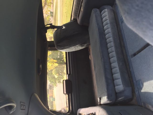 1993 Chevrolet Suburban SUV with Blue interior