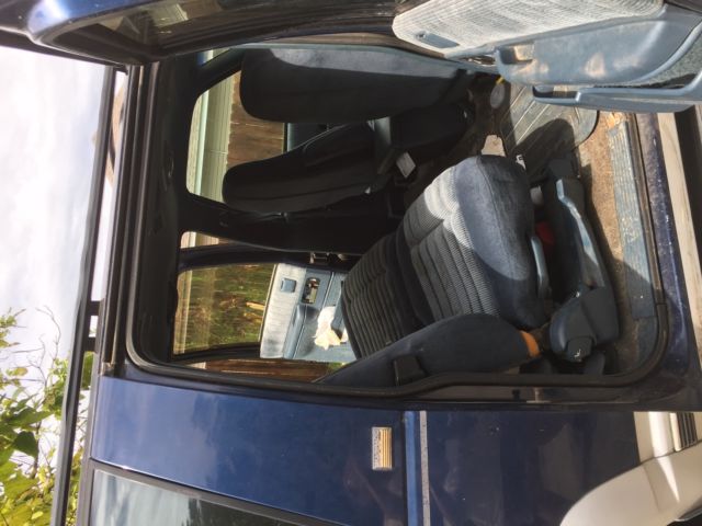 1993 Chevrolet Suburban SUV with Blue interior