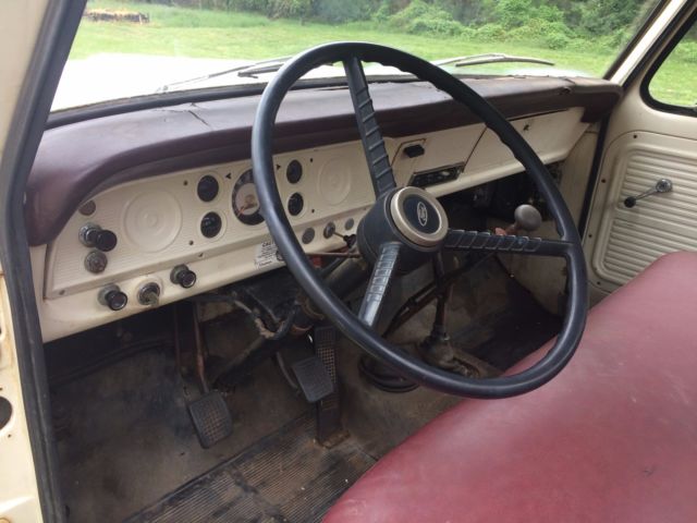 White 1968 Ford F-550 Dump Truck