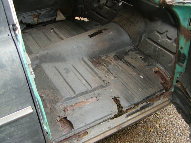 Primer 1957 Chevrolet Bel Air/150/210 Station Wagon with Green interior