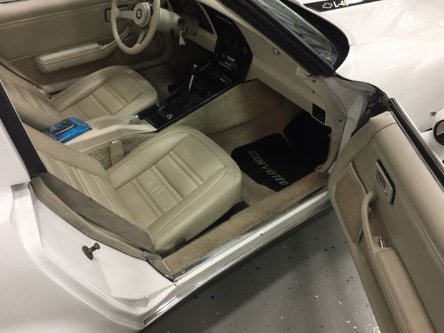White 1978 Chevrolet Corvette Convertible with Tan interior