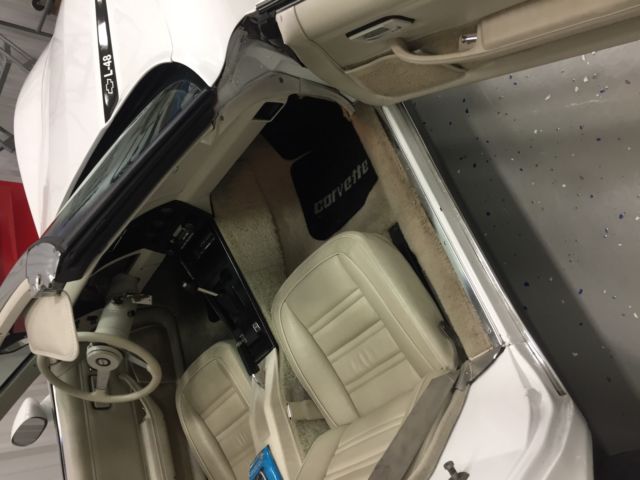 White 1978 Chevrolet Corvette Convertible with Tan interior