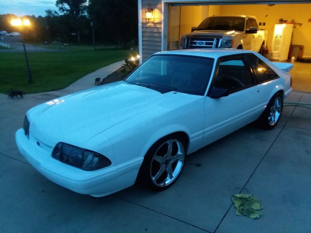 WHITE 1989 Ford Mustang Hatchback with BLACK interior