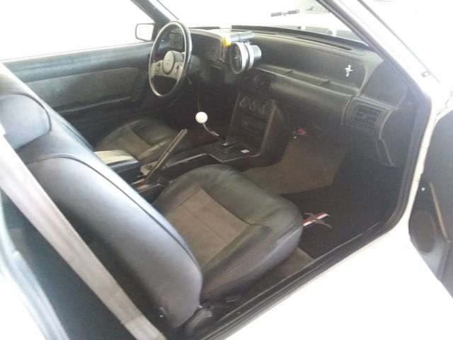 WHITE 1989 Ford Mustang Hatchback with BLACK interior
