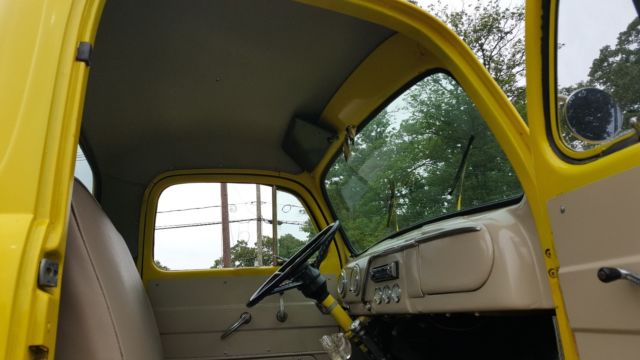Yellow 1952 Ford F-100 Standard Cab Pickup with Tan interior