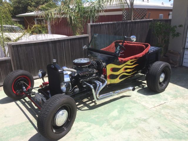 Black w/ Flames 1923 Ford Model T Convertible with Red interior