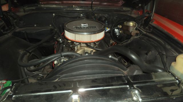 Red 1972 Chevrolet Chevelle 2 dr hardtop with Black interior