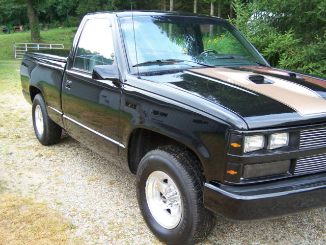 Black custom chameleon trim paint 1988 Chevrolet C-10 Short box Fleet Side with Gray & Black interior