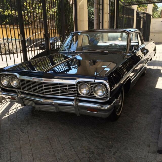 Blue 1964 Chevrolet Impala Coupe with Blue interior