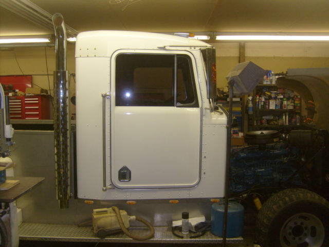 White 1978 Chevrolet Other Pickups kenworth T 600 with Blue interior