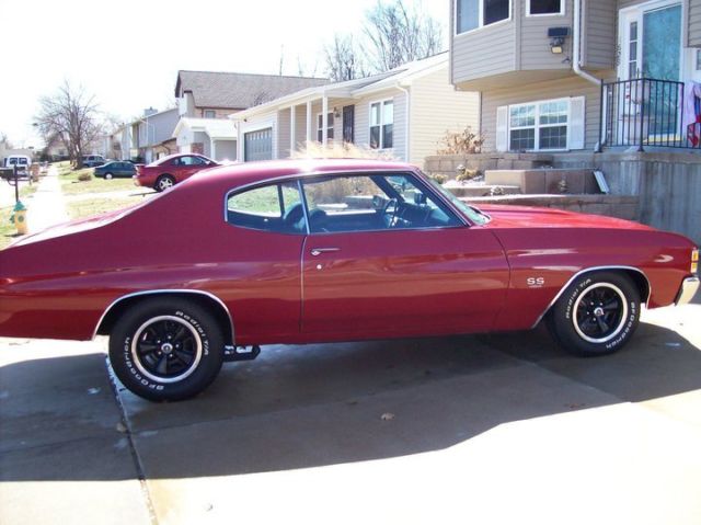 Red 1971 Chevrolet Chevelle Coupe with Black interior