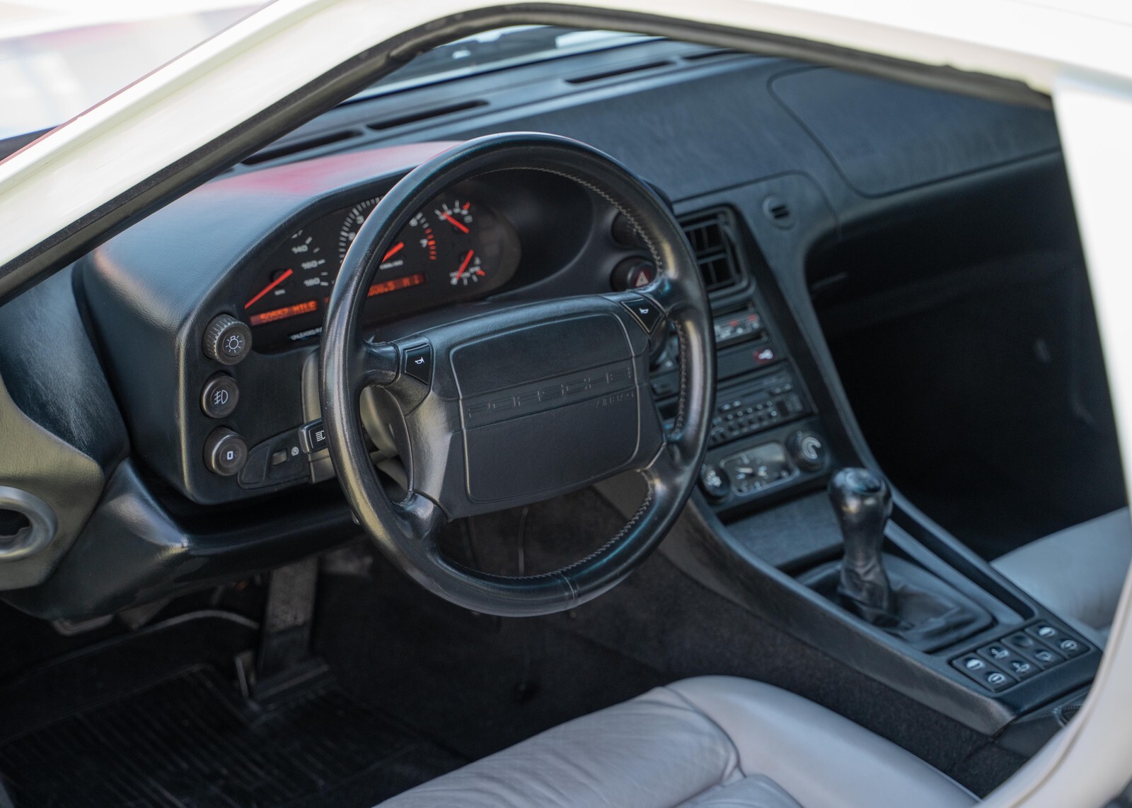 White 1991 Porsche 928 Coupe with Grey interior