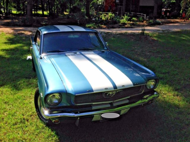 Blue 1966 Ford Mustang with Blue interior