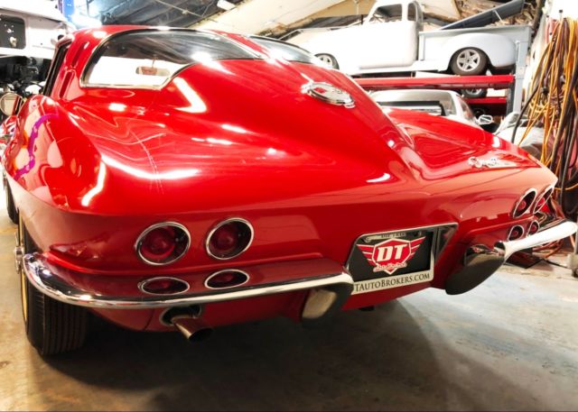 Riverside Red 1963 Chevrolet Corvette Split Window with Saddle interior