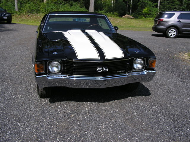 Black 1972 Chevrolet Chevelle with Balck interior