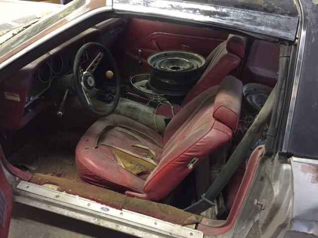 Silver 19780000 Ford Mustang Hatchback with Red interior
