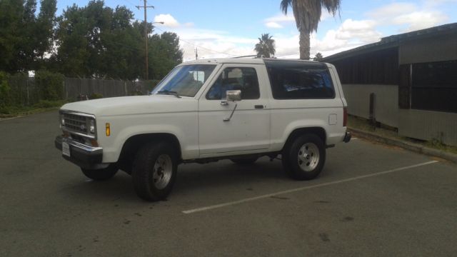 White 1988 Ford Bronco II SUV with Tan interior