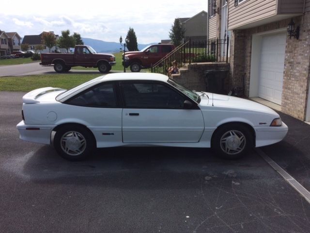 White 1993 Chevrolet Cavalier Coupe with Gray interior